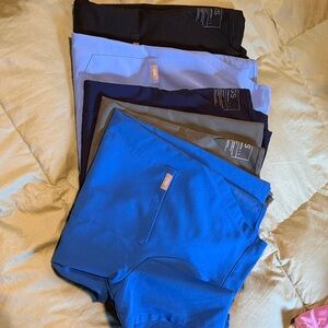 Figs women’s scrub tops size LARGE. Catarina one pocket tops